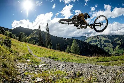 x-line-saalbach_1.480x320.jpg