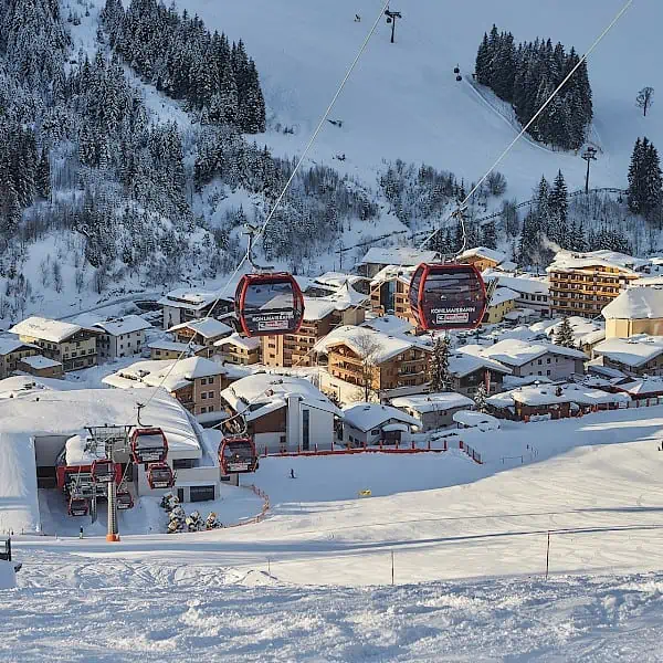 walking-distance-saalbach.600x600.jpg